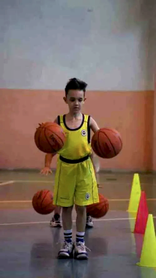 Fenerbahçe Spor Okulları - Çayyolu - 1. Fotoğraf Fenerbahçe Spor Okulları - Çayyolu - 1. Fotoğraf